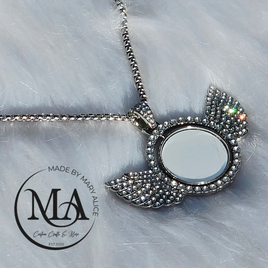 Bling Circle with Wings